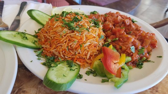 مطعم تقليدي يقدم المأكولات الأردنية الأصيلة