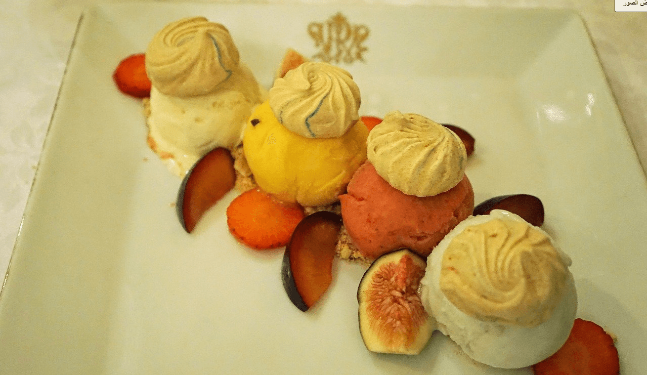 يقدم وجبات العشاء الفاخرة الفرنسية والاوروبية .