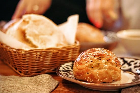 يتميز المطعم بمجموعة واسعة من الأطباق التقليدية الروسية ، مثل بوريس كينيل وشي