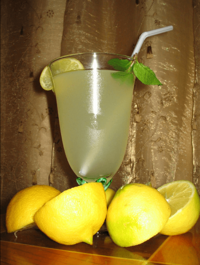 مطعم محلي يقدم وجبات محلية والمشروبات المميزة بطريقة خاصة.