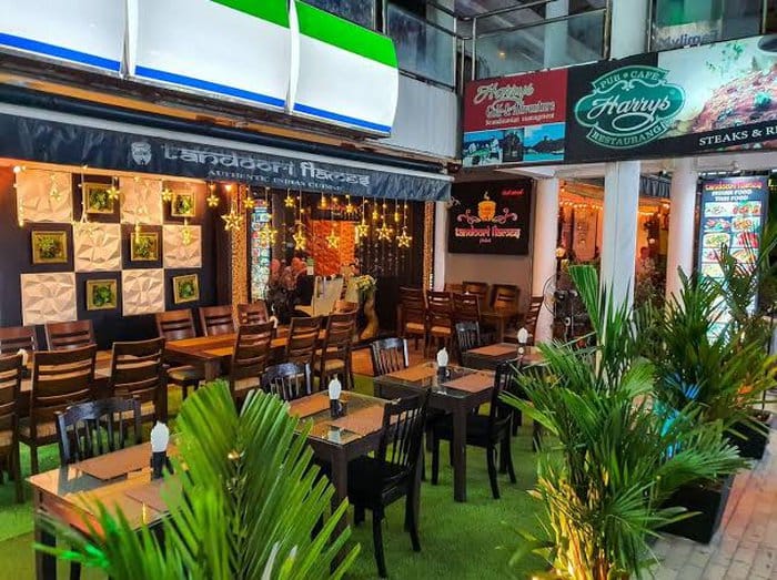 يقدم الاطعمة الهندية. الصحية . الاسيوية . التايلاندية 