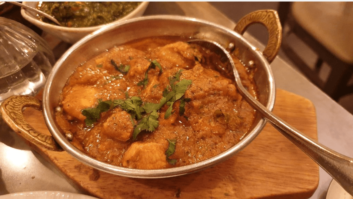 مطعم يقدم الاطباق  الهندية, الآسيوية, صحية و  مناسب للشخص النباتي, خيارات خضرية, حلال, خيارات الأطعمة الخالية من الجلوتين