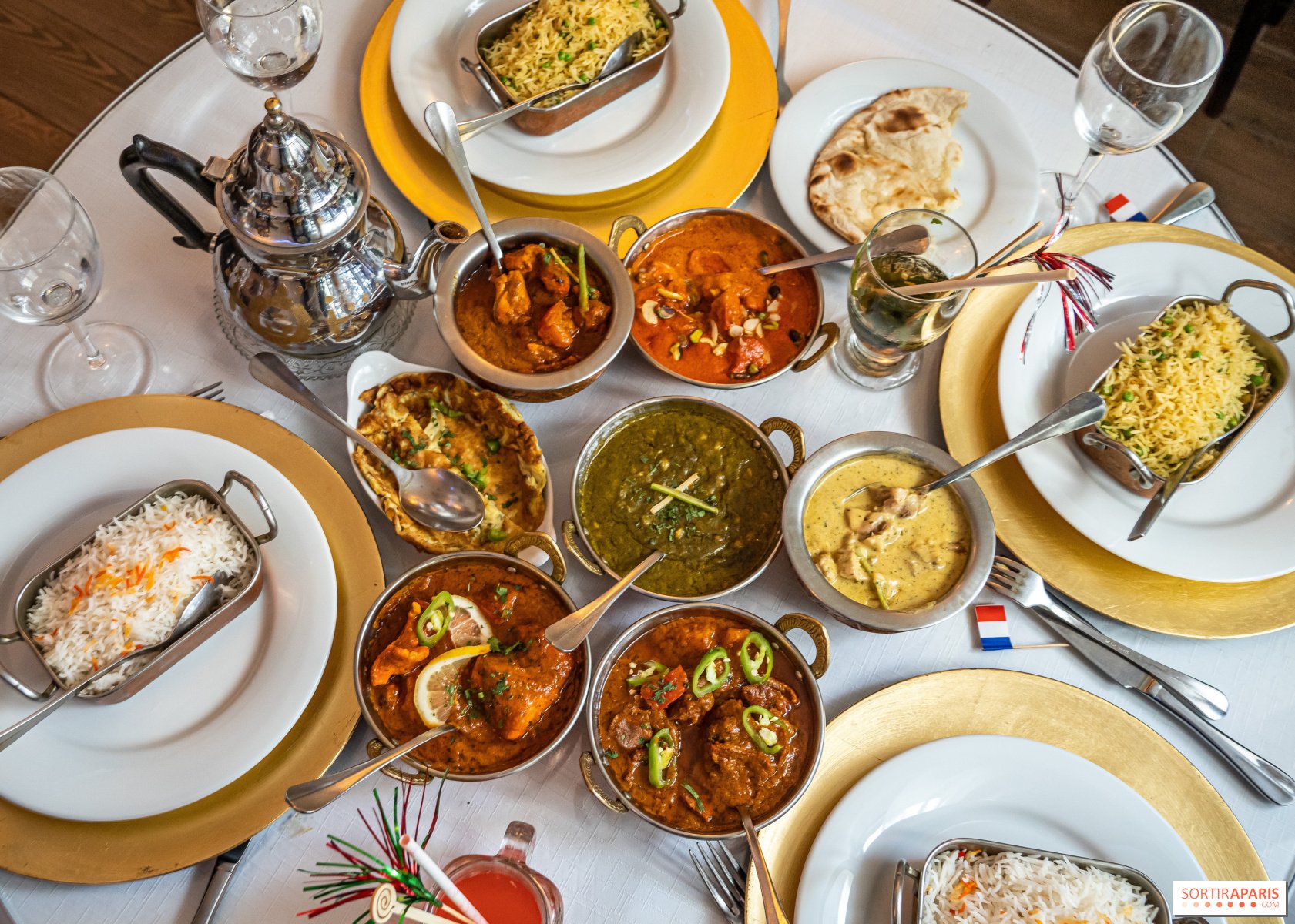 يقدم الاطباق الهندية والباكستانية 