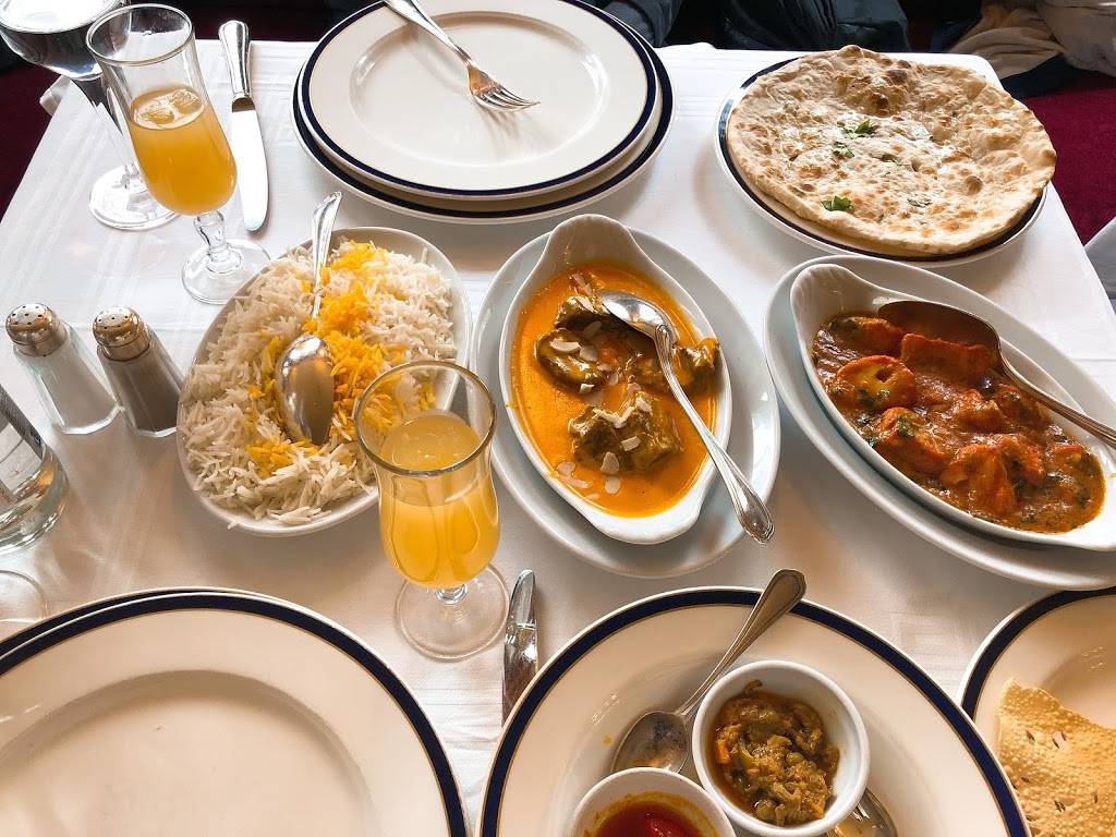 يقدم الاطباق الهندية والباكستانية 