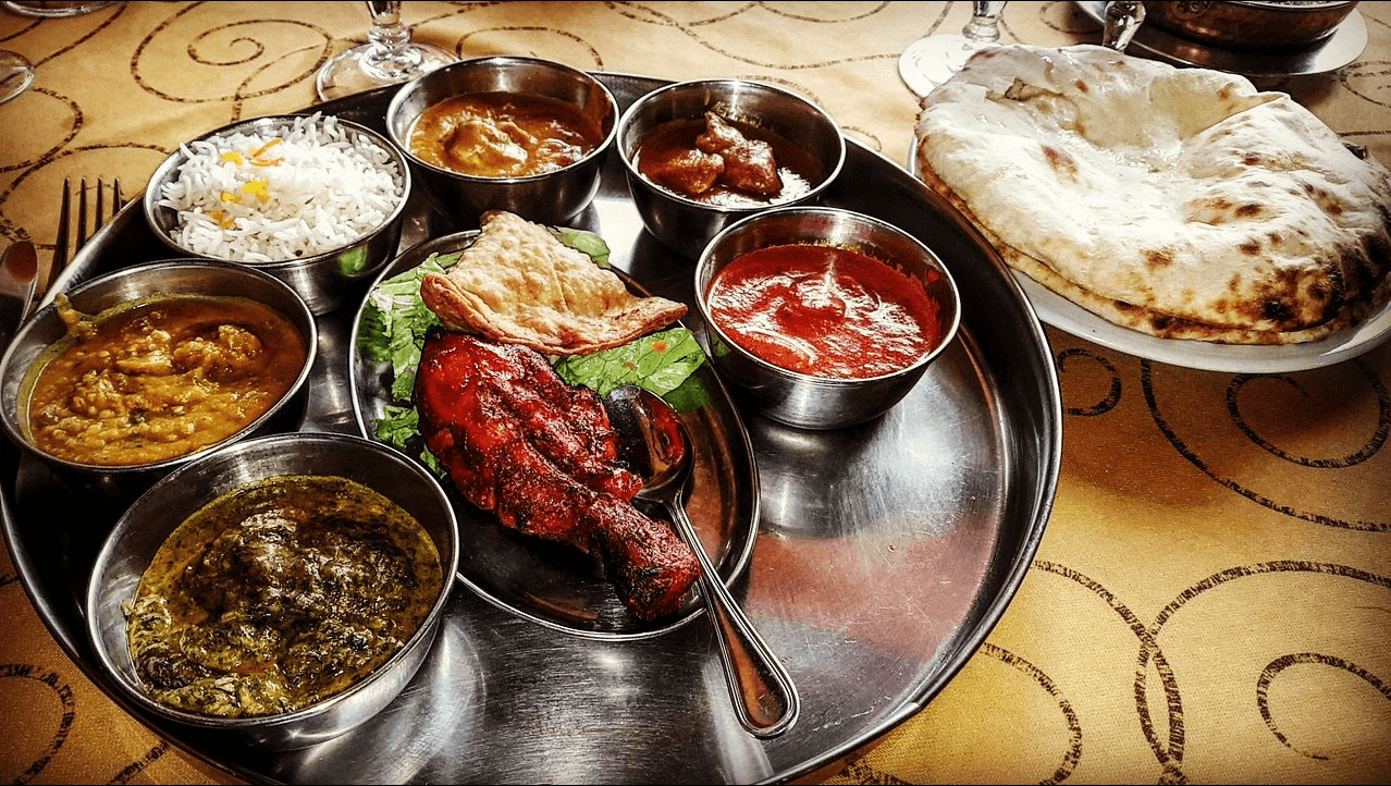 يقدم الاطباق الهندية والباكستانية 